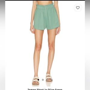 Tempe Short in Olive Green
Tularosa size Xs